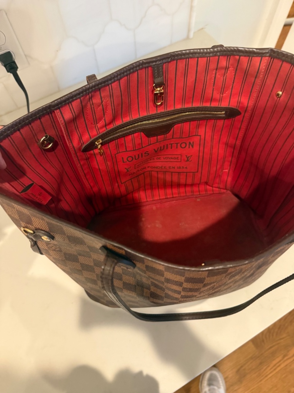 Authentic Louis Vuitton Neverfull MM - Picture 5 of 6